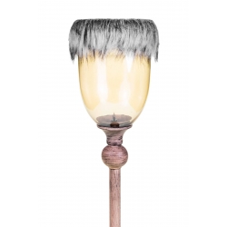 Świecznik szklany z futrem na metalowej nóżce 55 cm